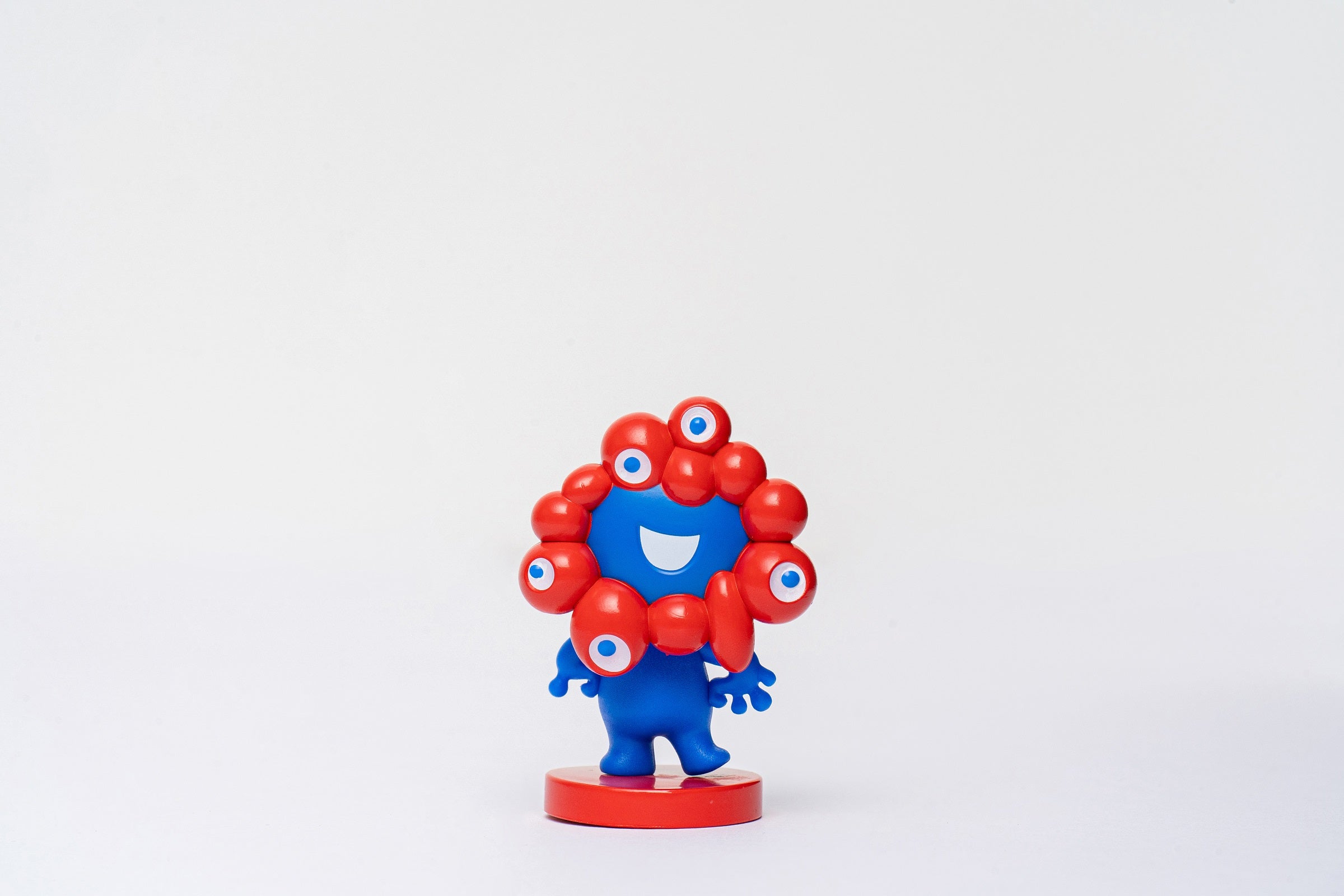 【万博会場内限定・新品】 ミャクミャク張子　フィギュア　伝統工芸　青 張子 万博会場内限定・新品】 ミャクミャク張子 フィギュア 伝統工芸