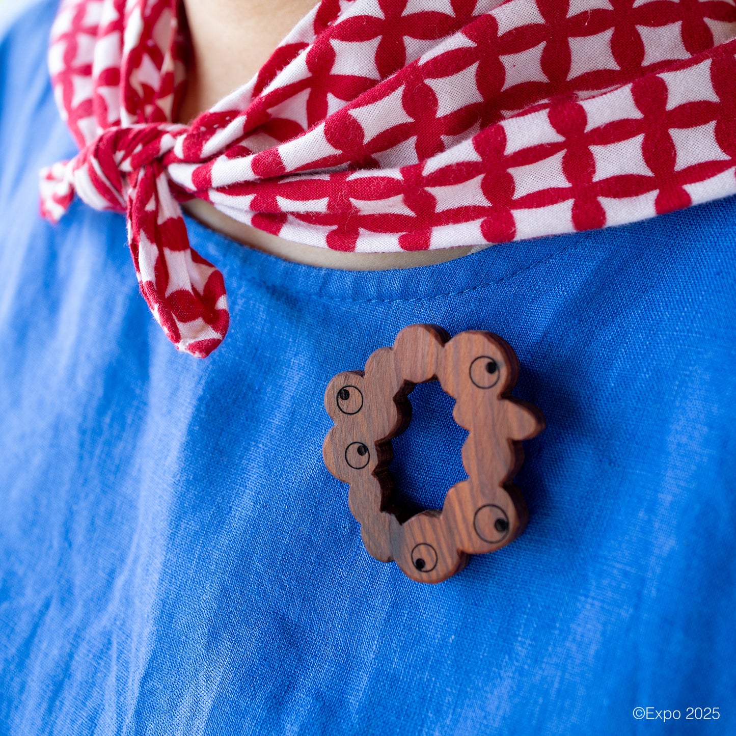 EXPO2025 公式ロゴ 木のブローチ AUC/175 杉 Ⓚ