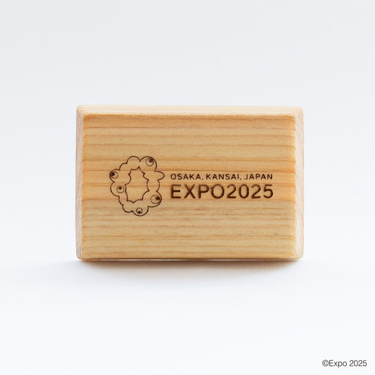 EXPO2025 公式ロゴ 木の四角いブローチ AUC/178 桧 Ⓚ